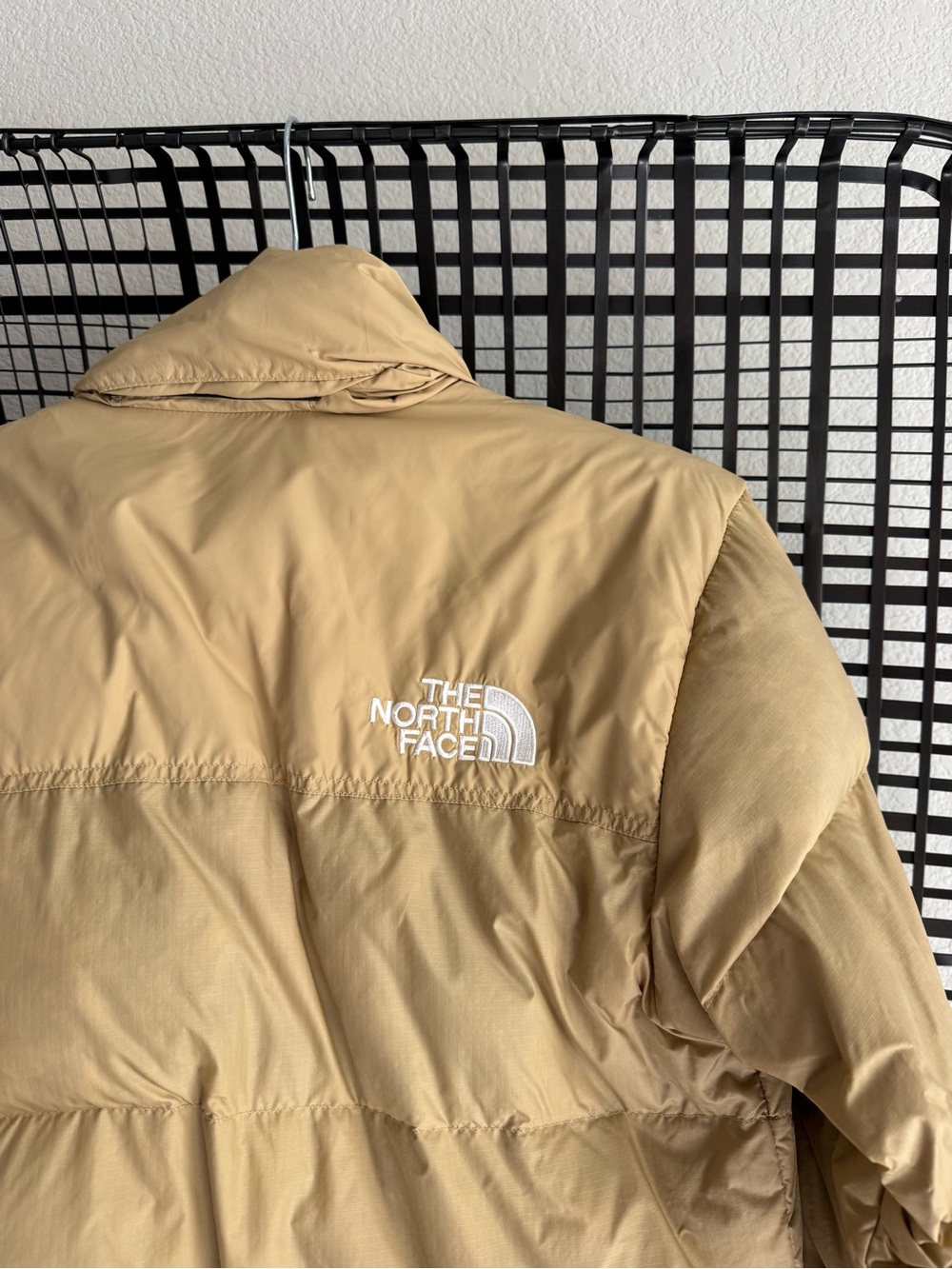 The north face 1996 Retro Nuptse Hooded Jacket - Picture 5 of 7